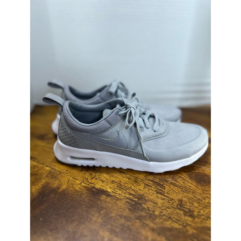 Nike sz 5 youth/big kid Air Max Thea Premium Runing Stealth sneakers 1038